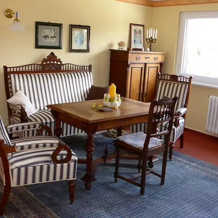 Waldesblick בית הארחה